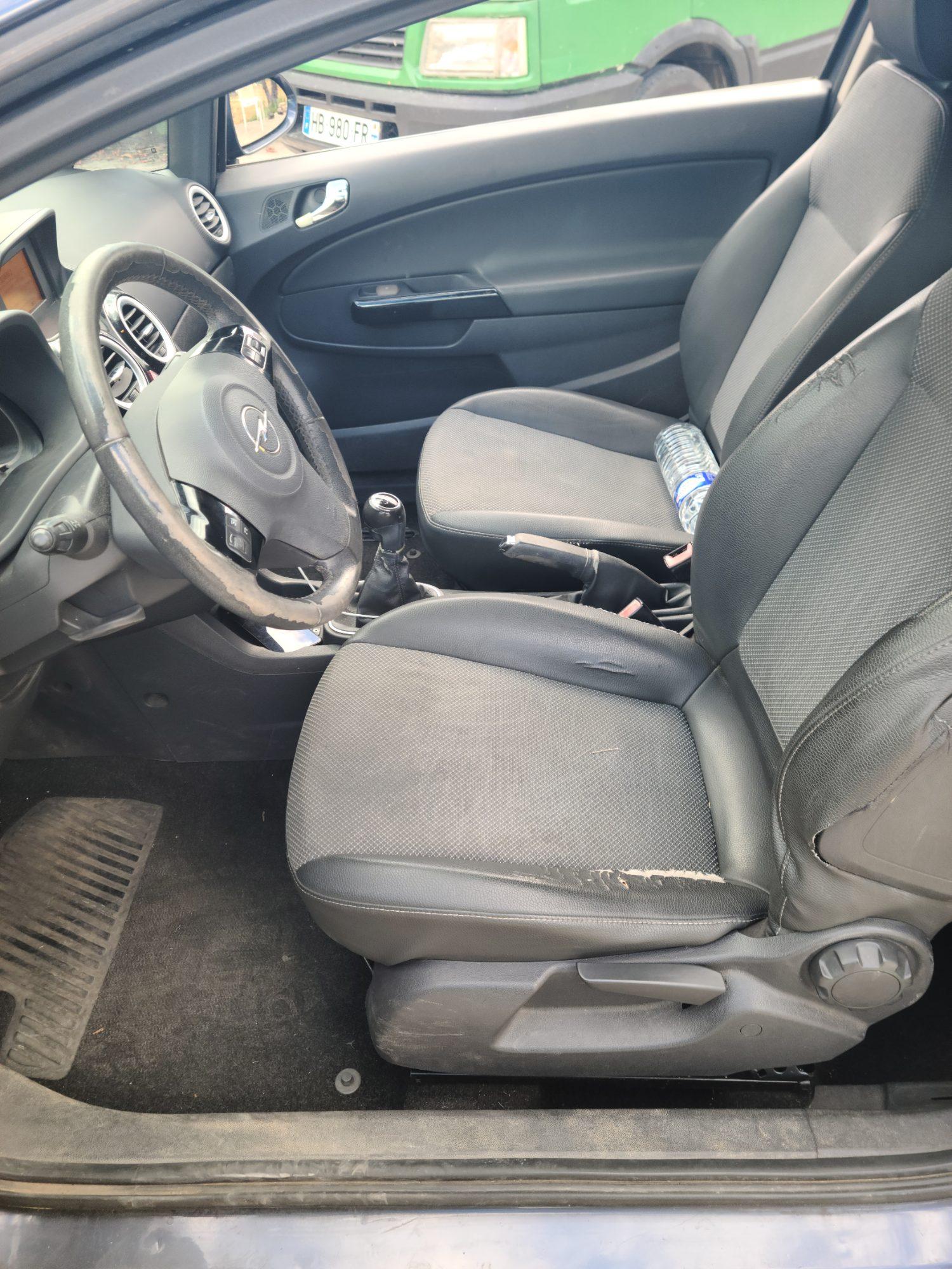 Opel corsa D — photo 6 sur 8