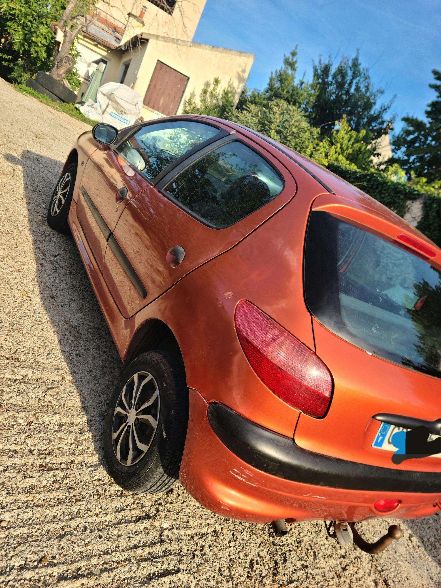 Peugeot 206 — photo 4 sur 6