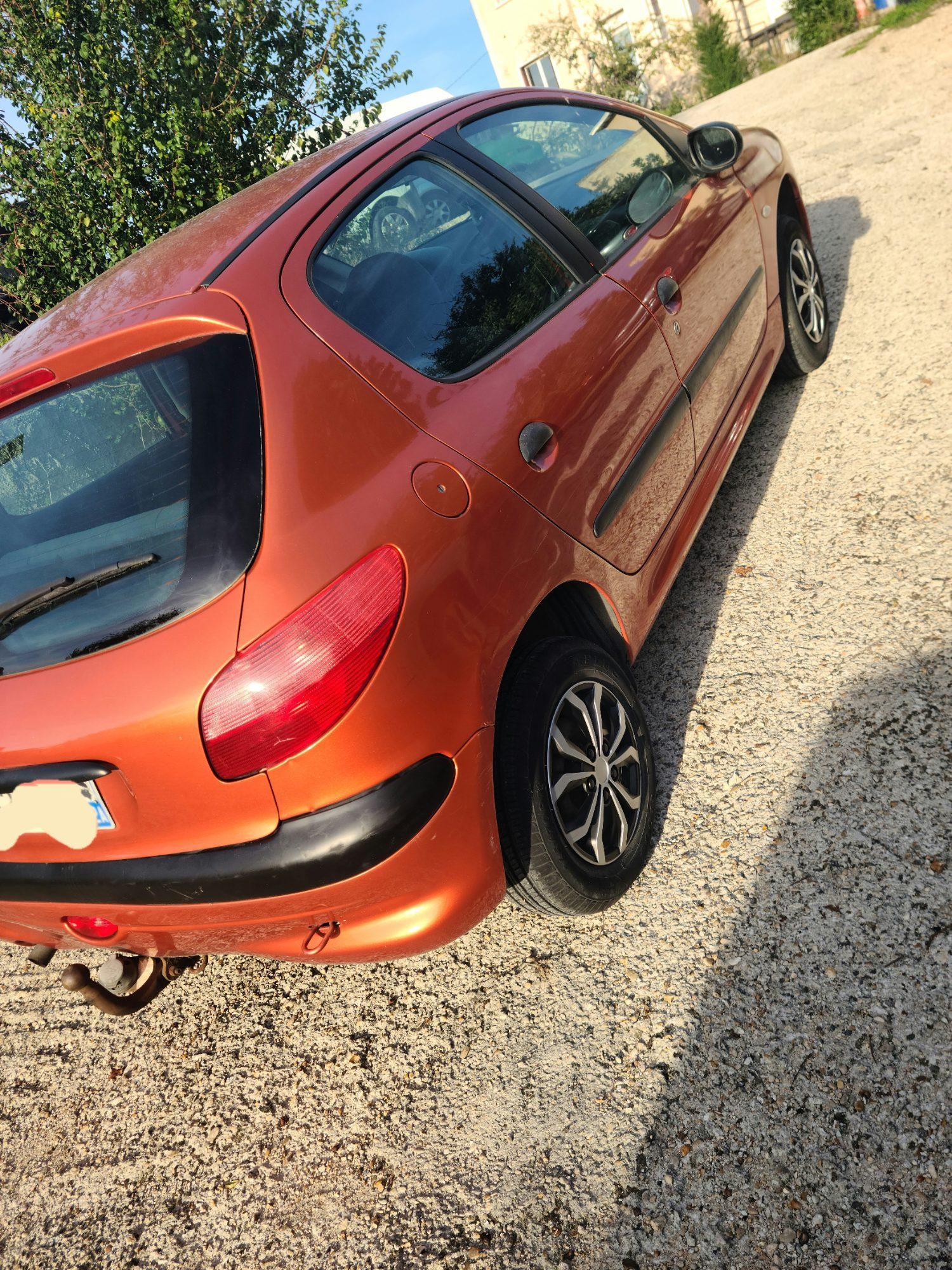 Peugeot 206 — photo 5 sur 6