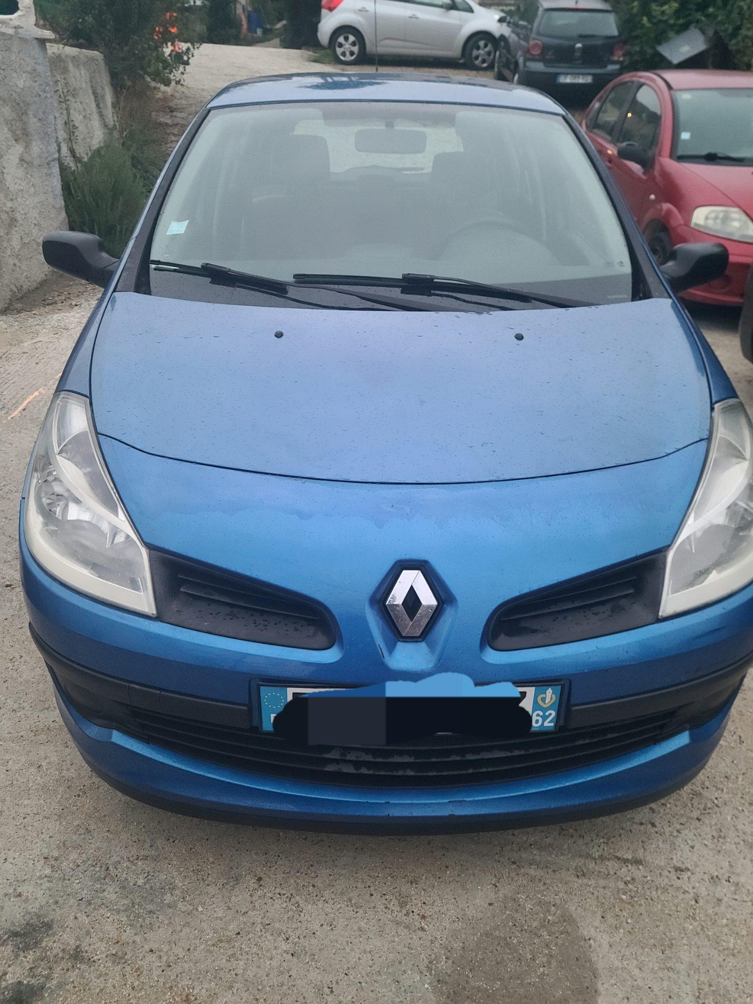 Clio III — photo 1 sur 6